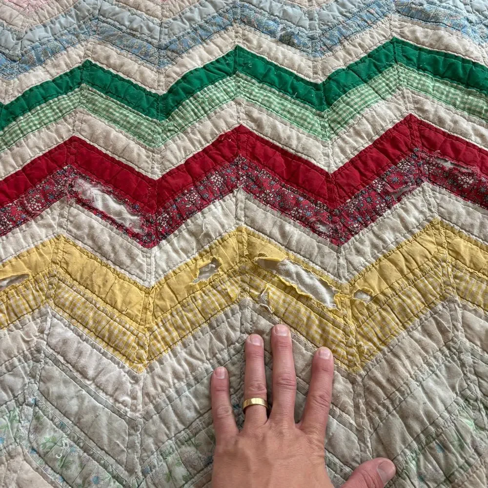 Vintage Quilt Patchwork Chevron Zig Zag Pattern 75x87” Hand Made Cotton Cutter
